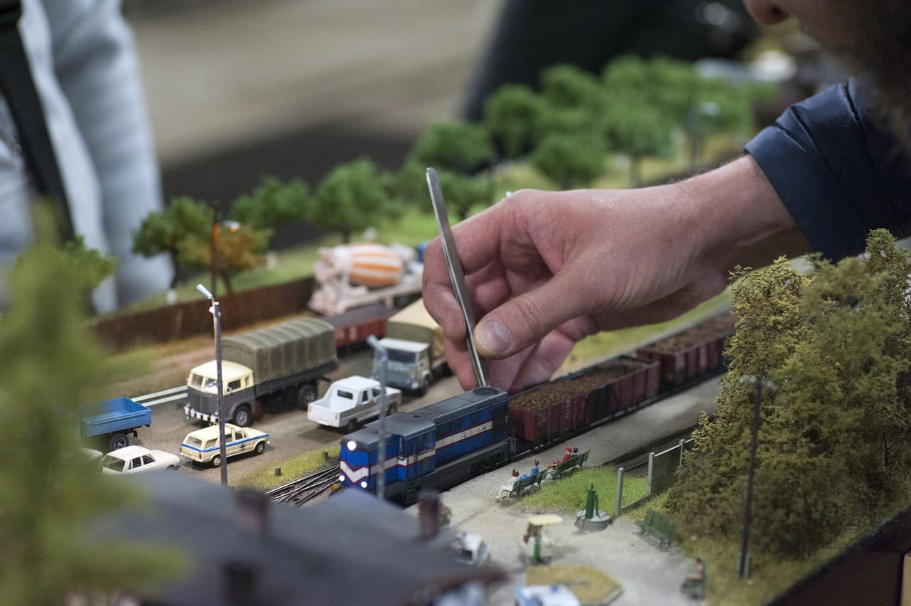 Dioramas & Modular Railroads